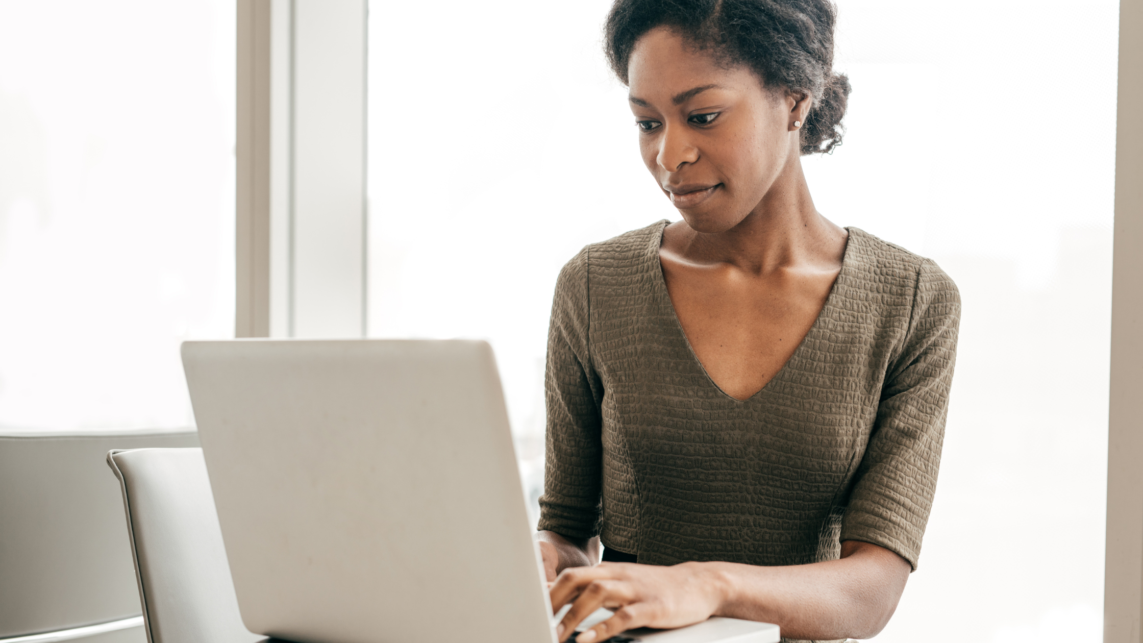 A prospective paralegal doing some research to check if you can really get a paralegal job without a paralegal certificate.